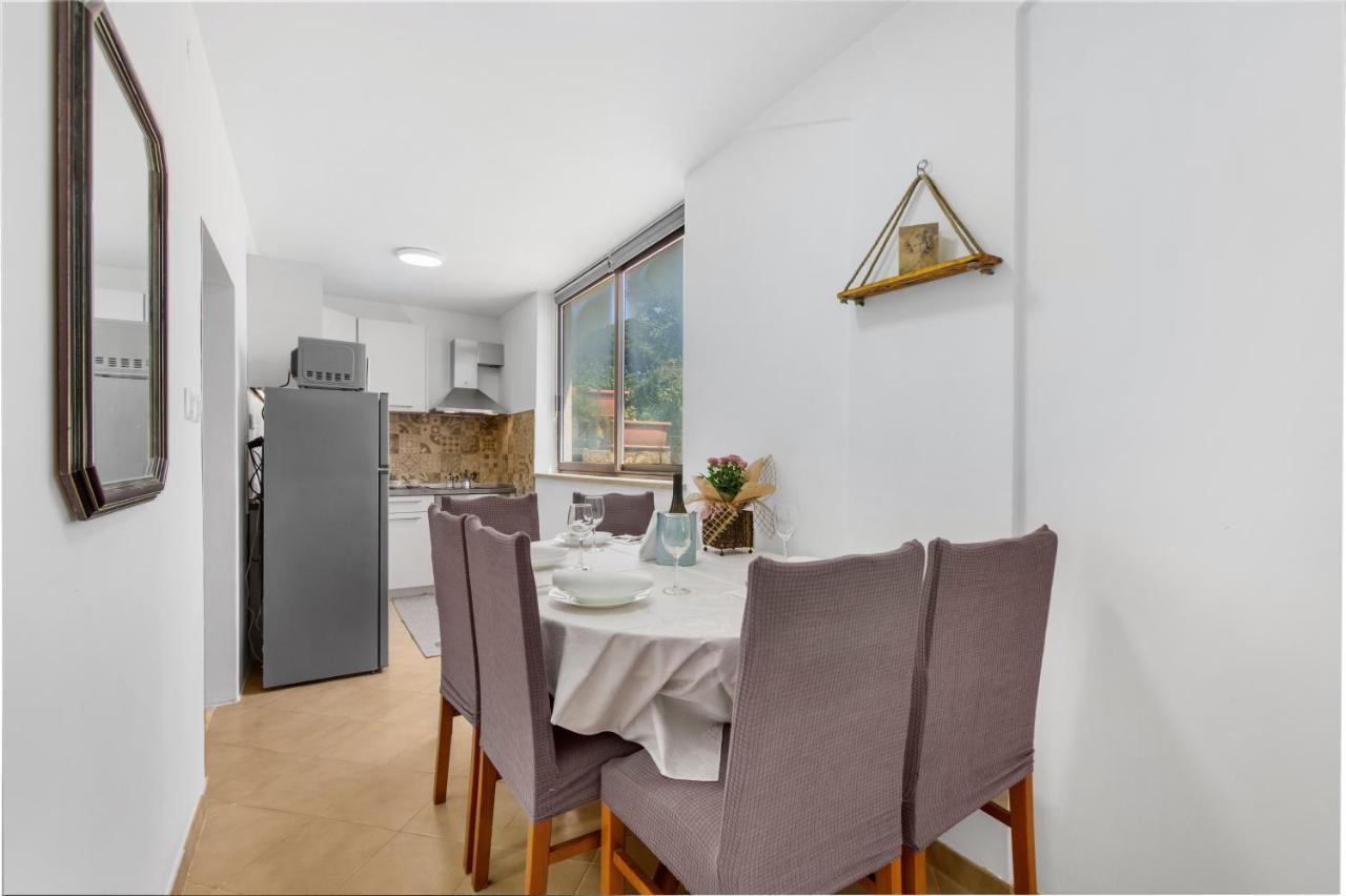 Sabina 2, Apartman